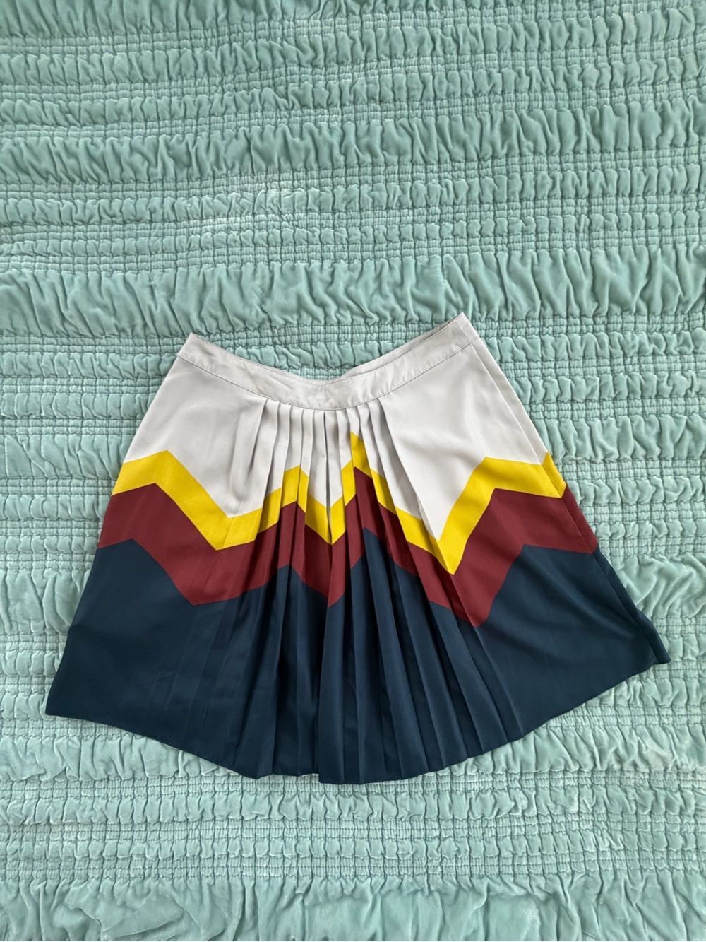 Kenneth Cole New York White, Yellow, Burgundy & Navy Pleated Chevron Skirt-Small - Picture 2 of 7